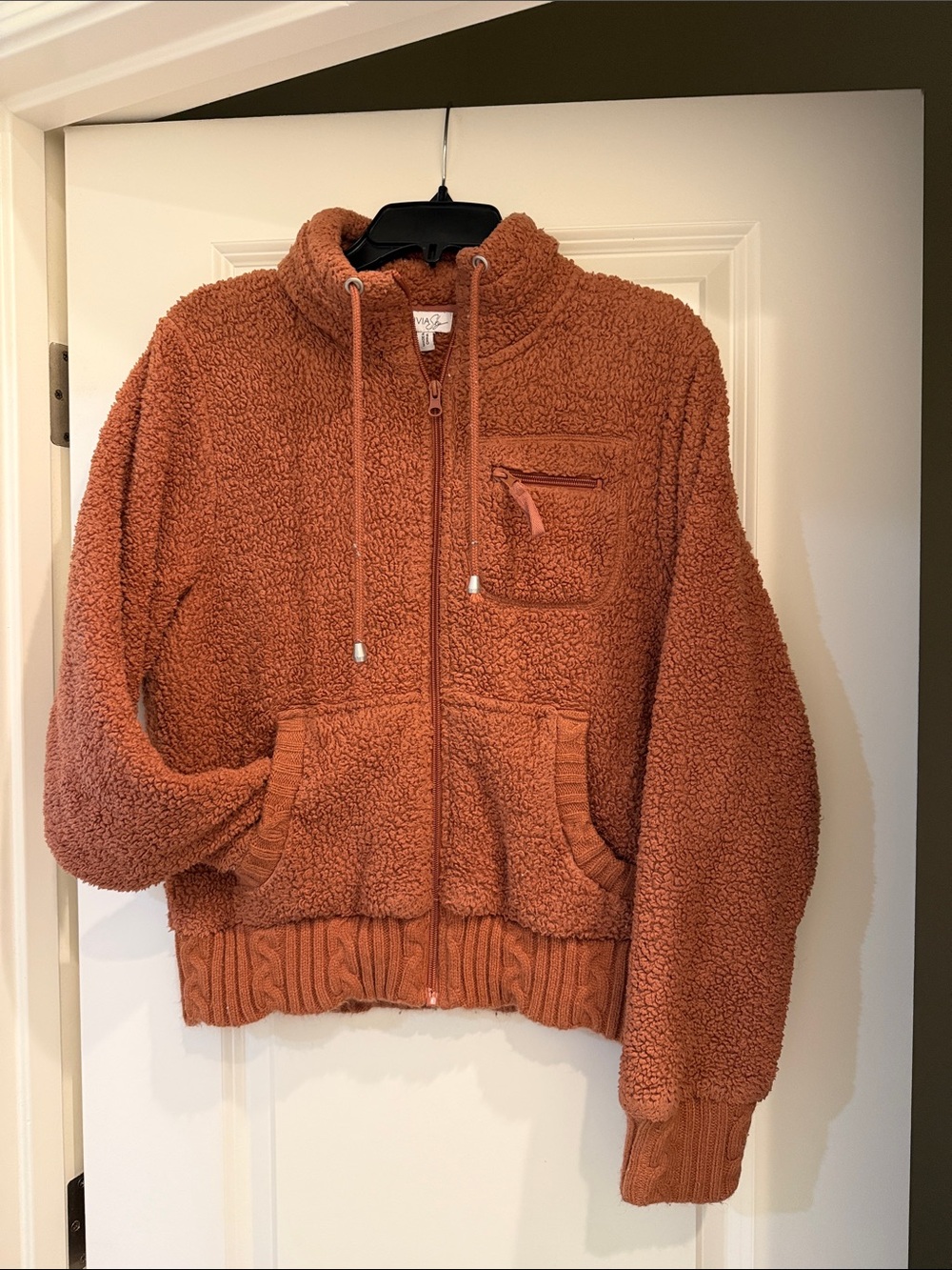 Cozy women’s Sherpa Zip-Up Jacket in Rust
